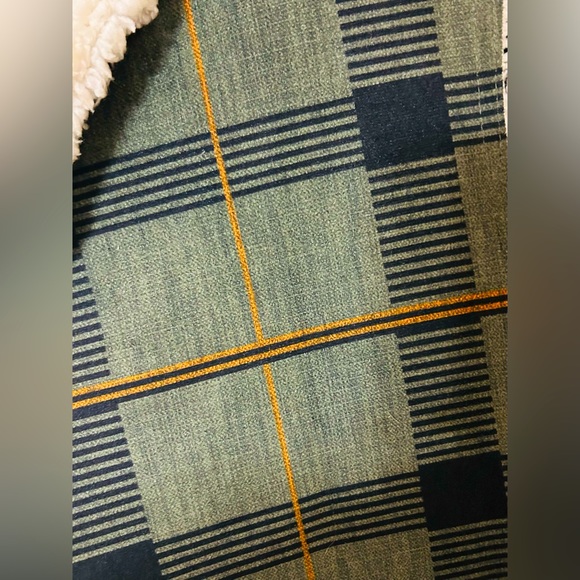 LuLaRoe Marlow Faux Shearling Vest - Picture 3 of 5